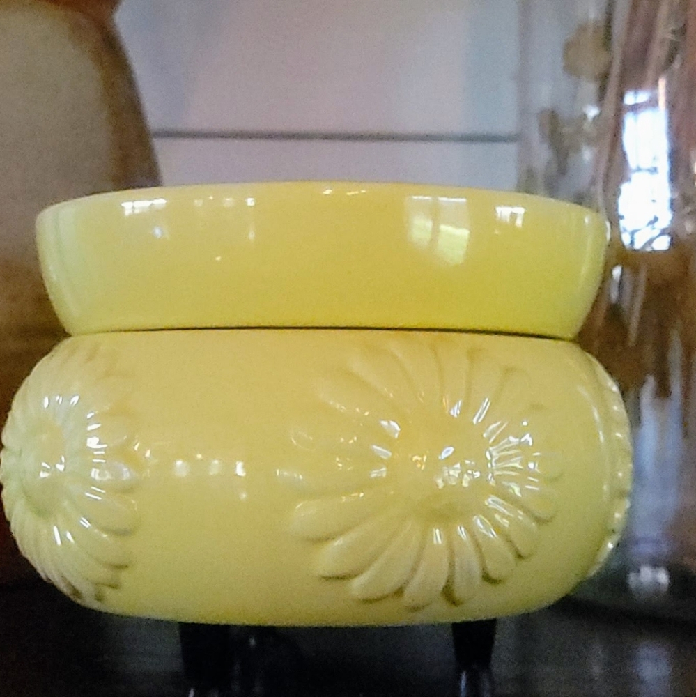 Yellow Daisy Ceramic Wax Warmer Larger Size